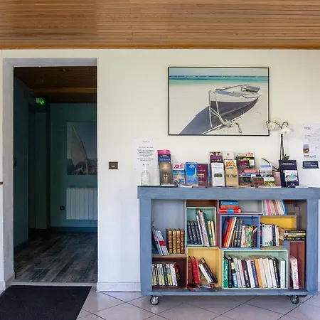 Отель Les Terrasses 2*