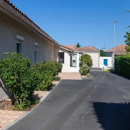 Отель Les Terrasses Ле-Вердон-Сюр-Мер