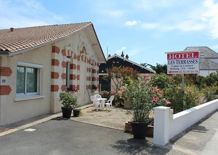 Les Terrasses Отель Ле-Вердон-Сюр-Мер