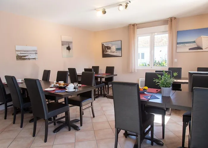 Les Terrasses Отель Ле-Вердон-Сюр-Мер