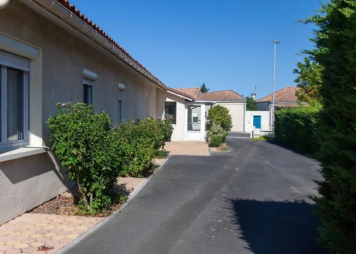 Отель Les Terrasses Ле-Вердон-Сюр-Мер