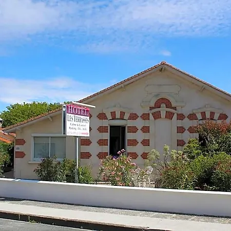 Les Terrasses 2*